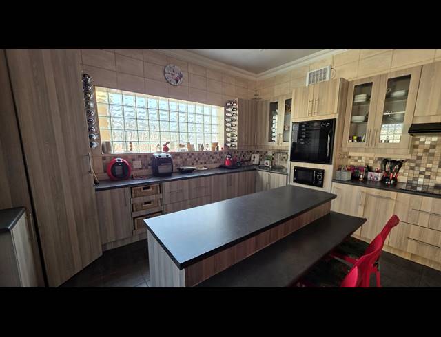 3 BEDROOM HOUSE FOR SALE IN BRAKPAN CENTRAL